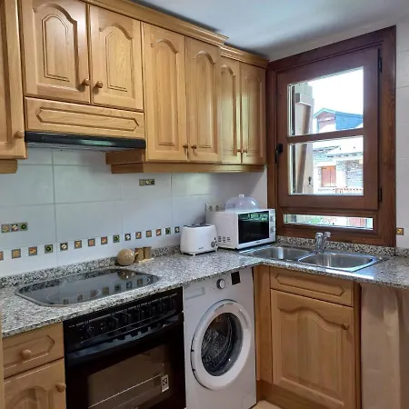 Bpirineos-parque Tilos 1 Apartment *